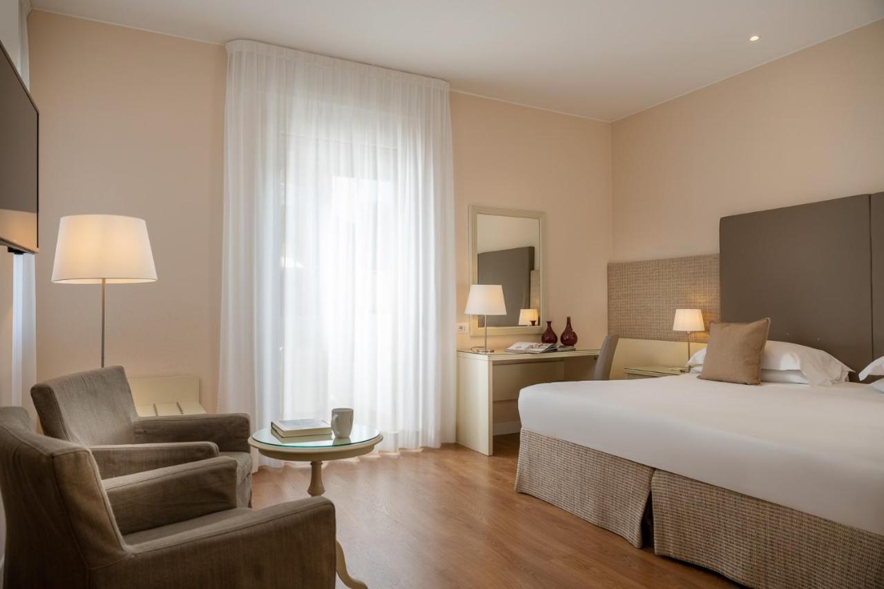 National Hotel ريميني المظهر الخارجي الصورة
