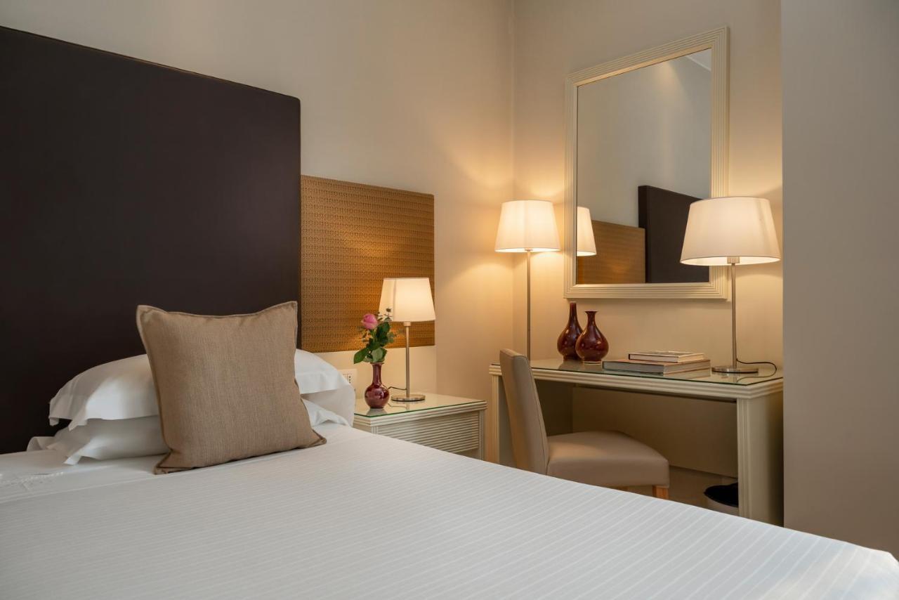 National Hotel ريميني المظهر الخارجي الصورة