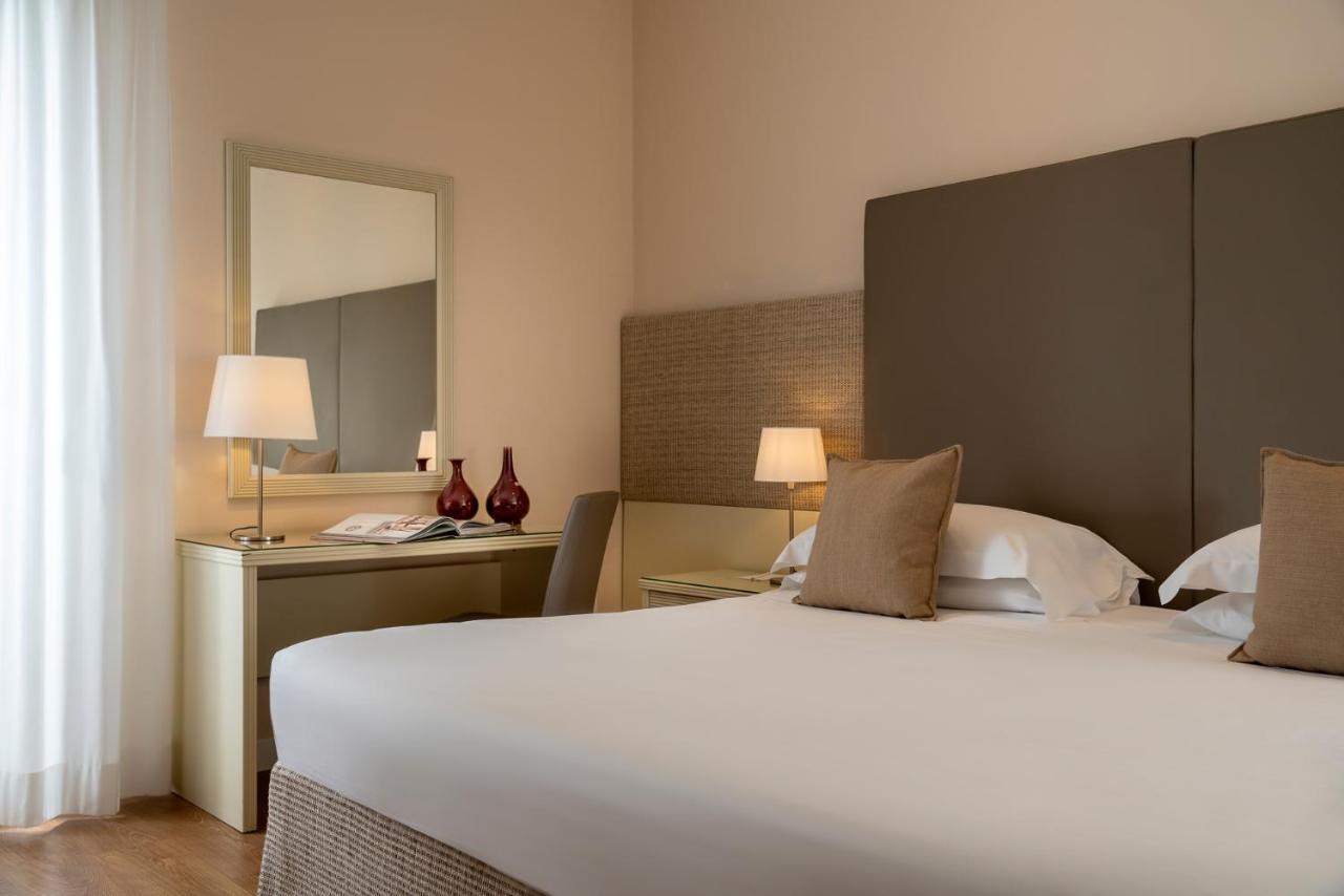 National Hotel ريميني المظهر الخارجي الصورة