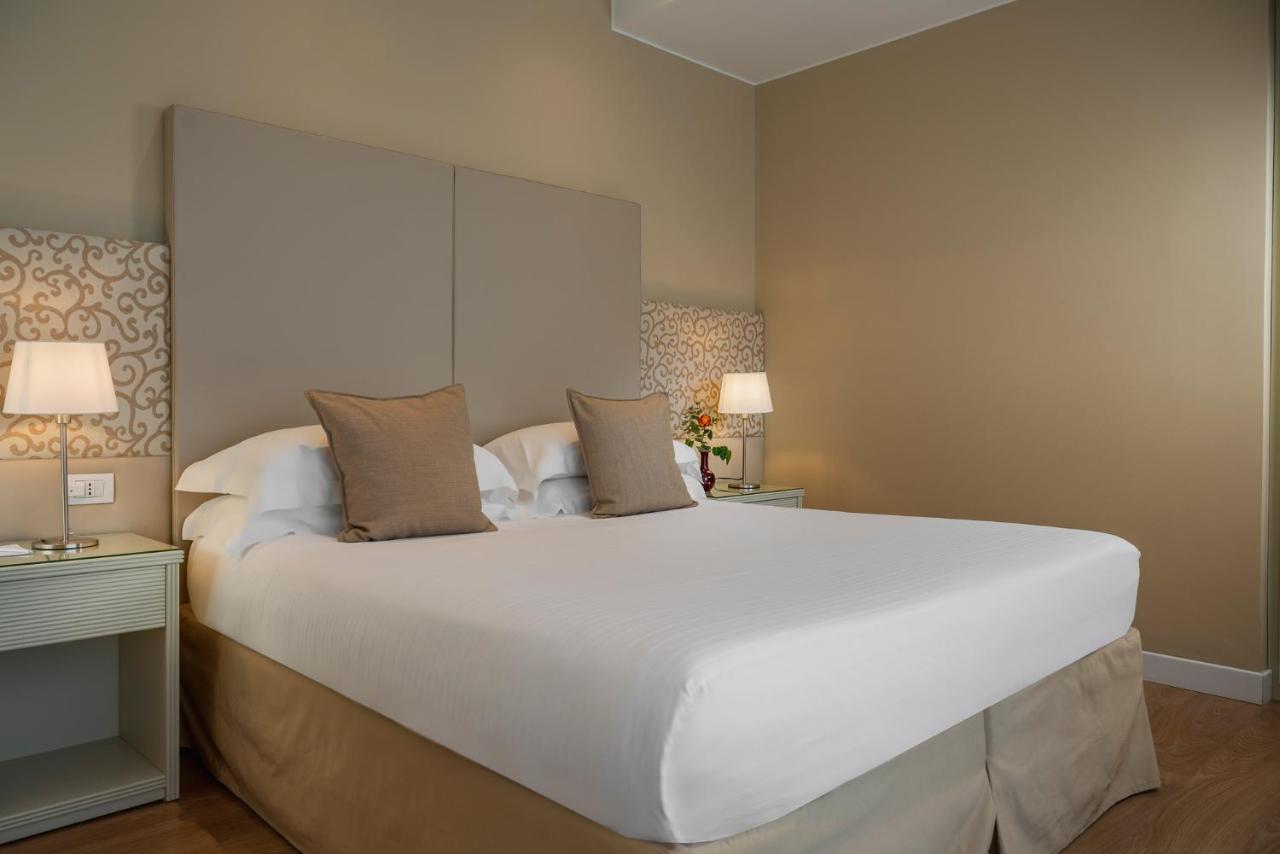 National Hotel ريميني المظهر الخارجي الصورة