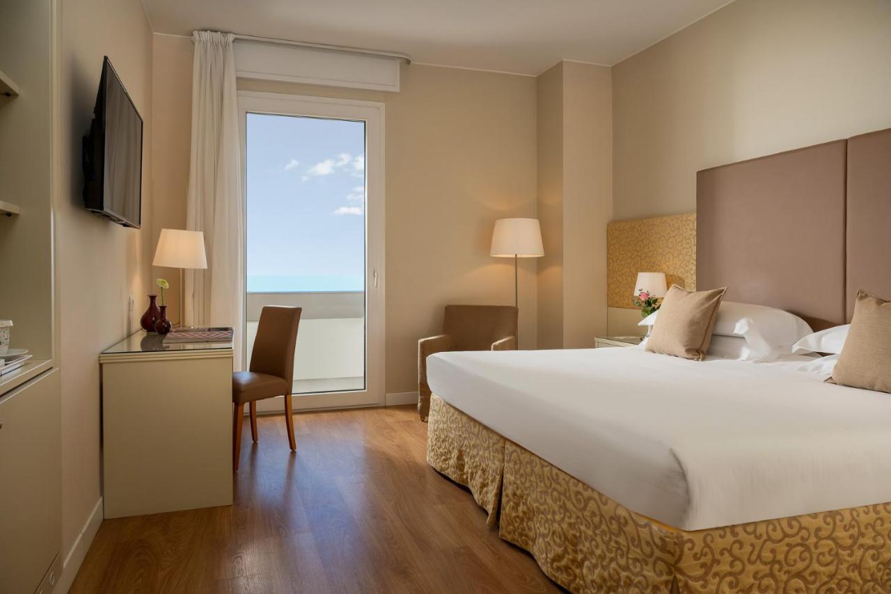 National Hotel ريميني المظهر الخارجي الصورة